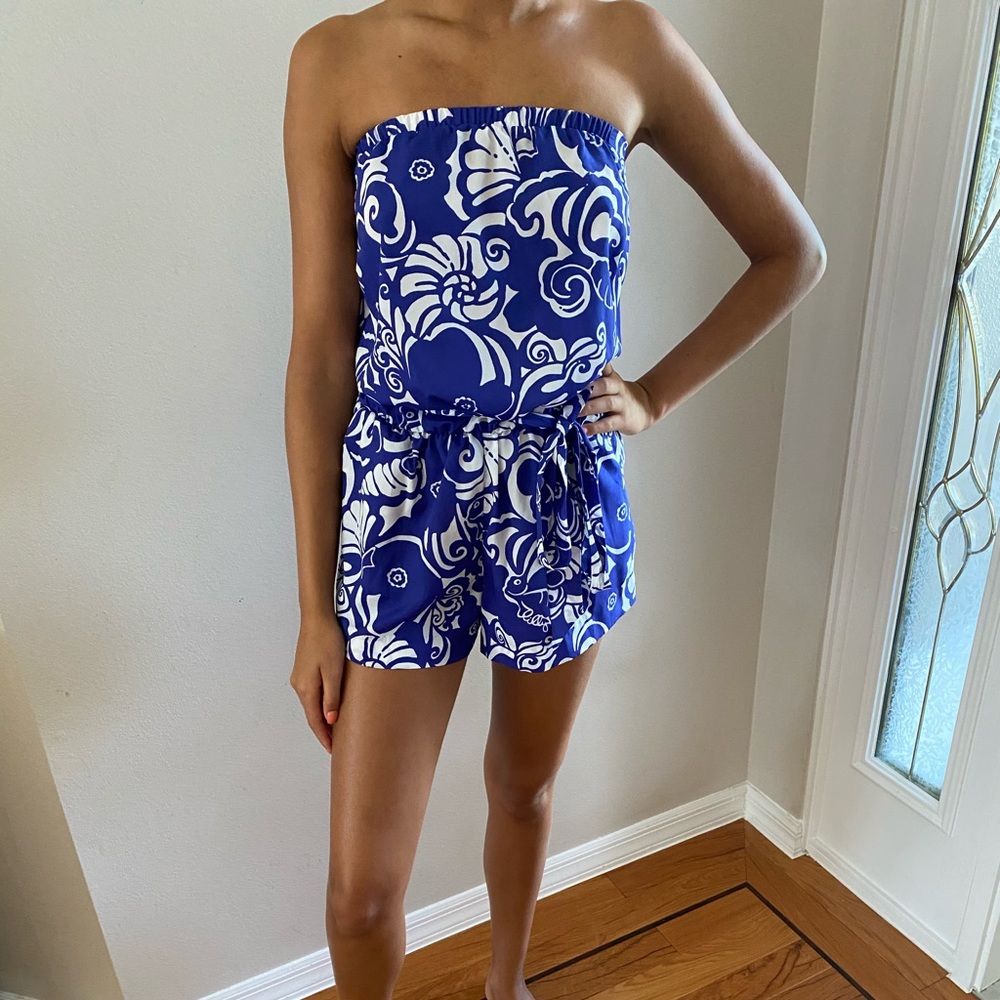 Lilly Pulitzer romper size small blue and white